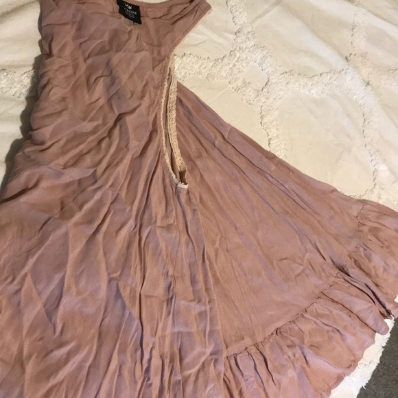 Light pink, flowy tank top dress. - Picture 4 of 4